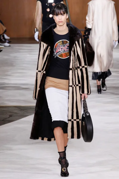 Look 22